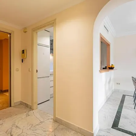 Appartamento Luminous In Puerto Banús, Marbella