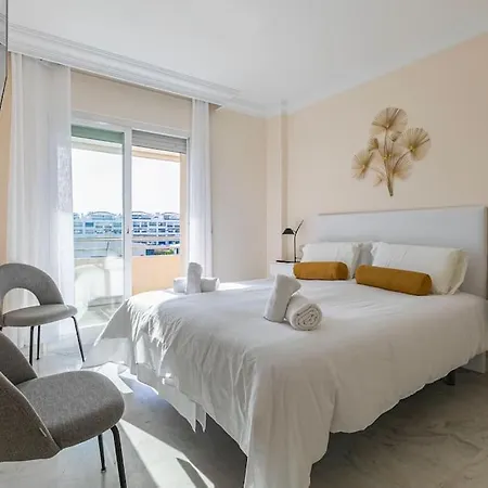 Appartement Marbella Home Rentals - Marina Banus, Puerto Banus, 2Br Modern, Parking & Pool