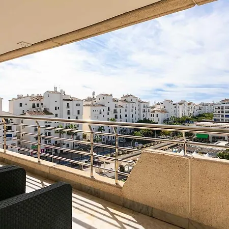 Apartmán - Marina Banus, Puerto Banus, 2br Modern, Parking & Pool Marbella