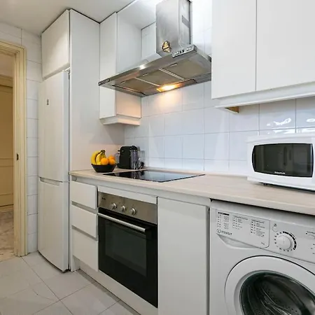 Luminous apartment in Puerto Banús, Marbella