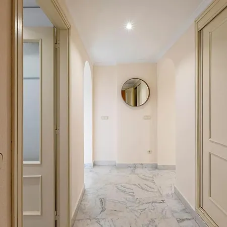 Luminous apartment in Puerto Banús, Marbella * Marbella