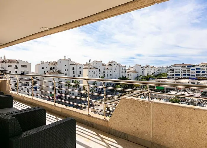 Апартаменти - Marina Banus, Puerto Banus, 2br Modern, Parking & Pool Марбелья
